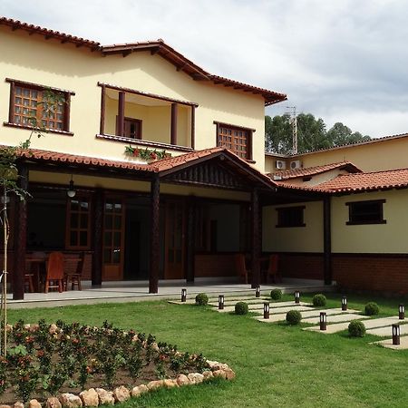 Hotel E Restaurante Sabor De Minas Salinas  Exteriör bild