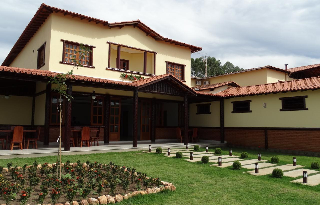 Hotel E Restaurante Sabor De Minas Salinas  Exteriör bild